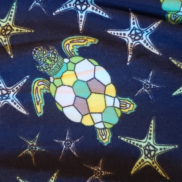 TURTLE BUTTER LEGGINGS,  GIRLS ONE SIZE FITS 10 TO 14 - Picture 2 of 3